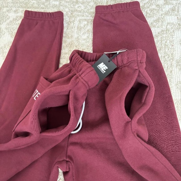 ME Maroon Sweatpants, Women's Size XS, Pockets, elastic bottoms NWT - Picture 4 of 5